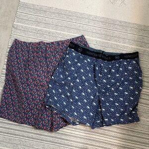 Like new Vineyard Vines boxer shorts size medium
